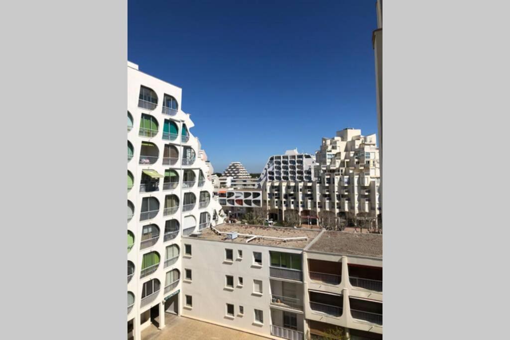 Appartement vue mer et port, refait a neuf pour vous ! Climatisé La Grande-Motte Esterno foto